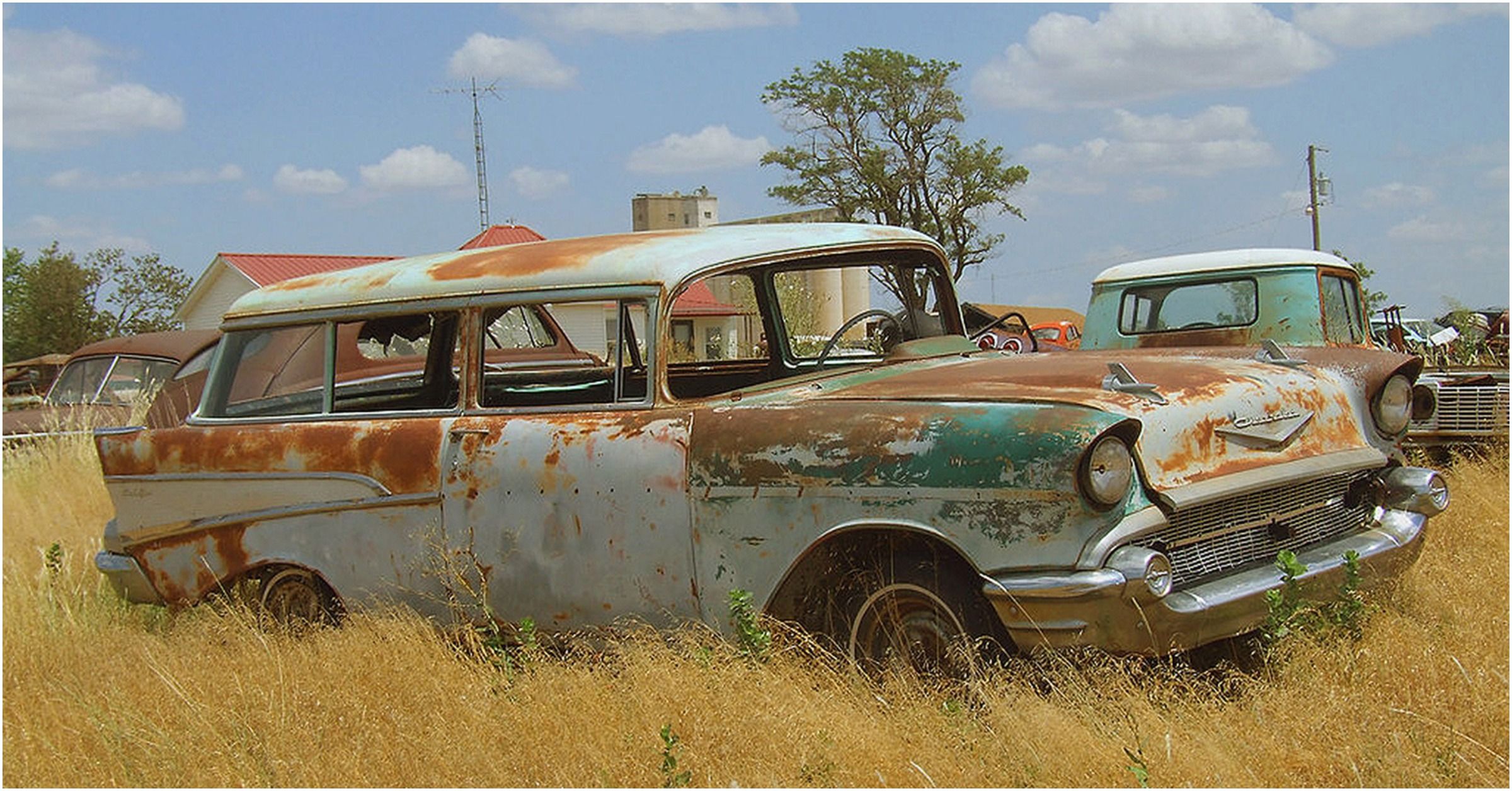 junkyard car