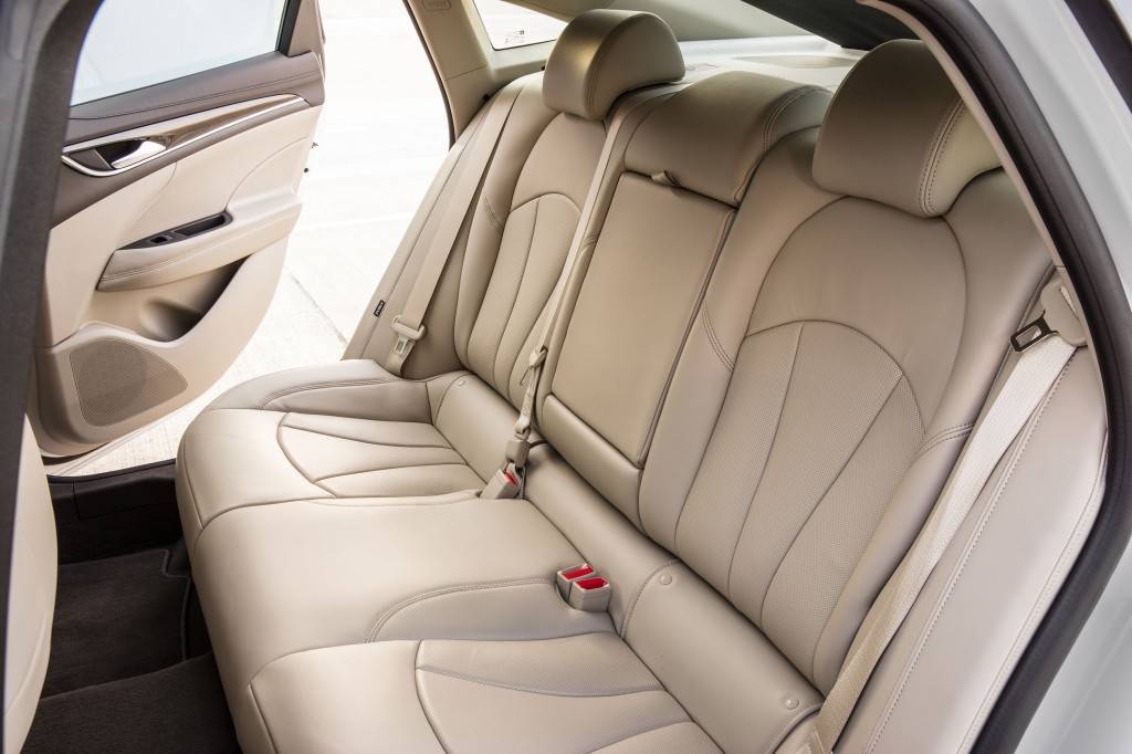 If You Need More Space In The Back These 20 Cars Were Made For These 20 Cars Were Made For You, Cars With Widest Back Seats