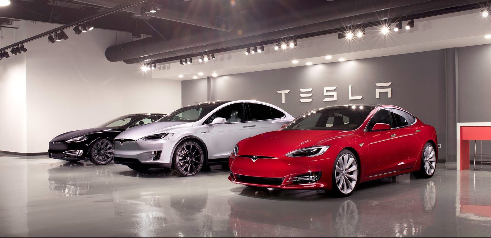 Should I Buy A Tesla | 15 Reasons Why Should You Buy a Tesla (in 2024 ...