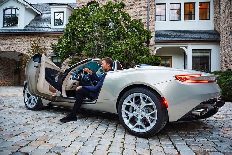 25 Instagram Pics Of How Athletes Travel Hotcars