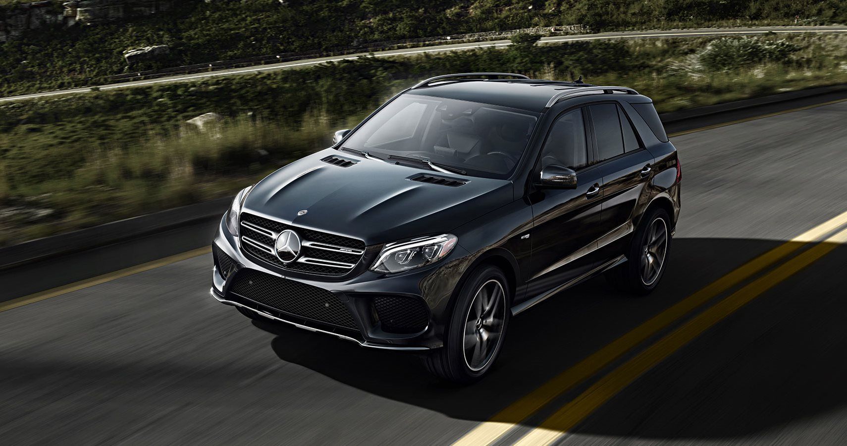 Check Out The Mercedes-Benz GLE-Class Crossover In Action