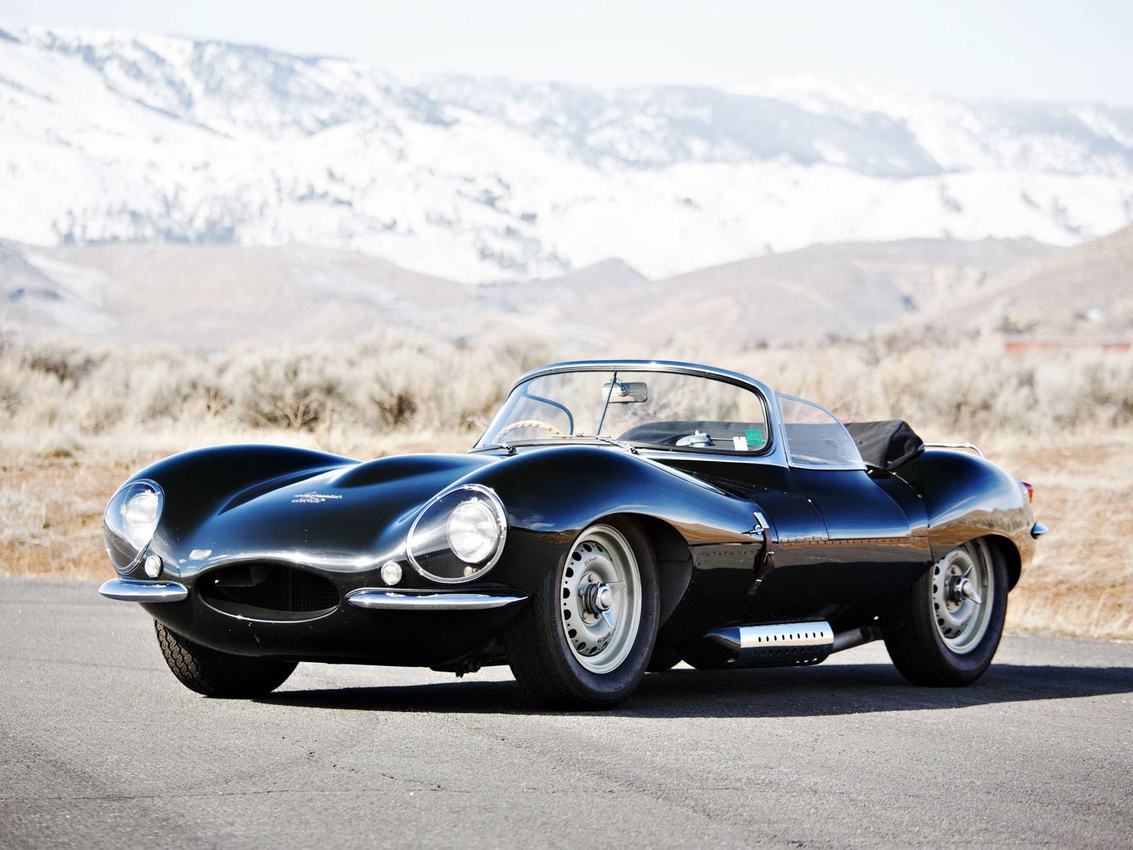 alt="1957 Jaguar XKSS"