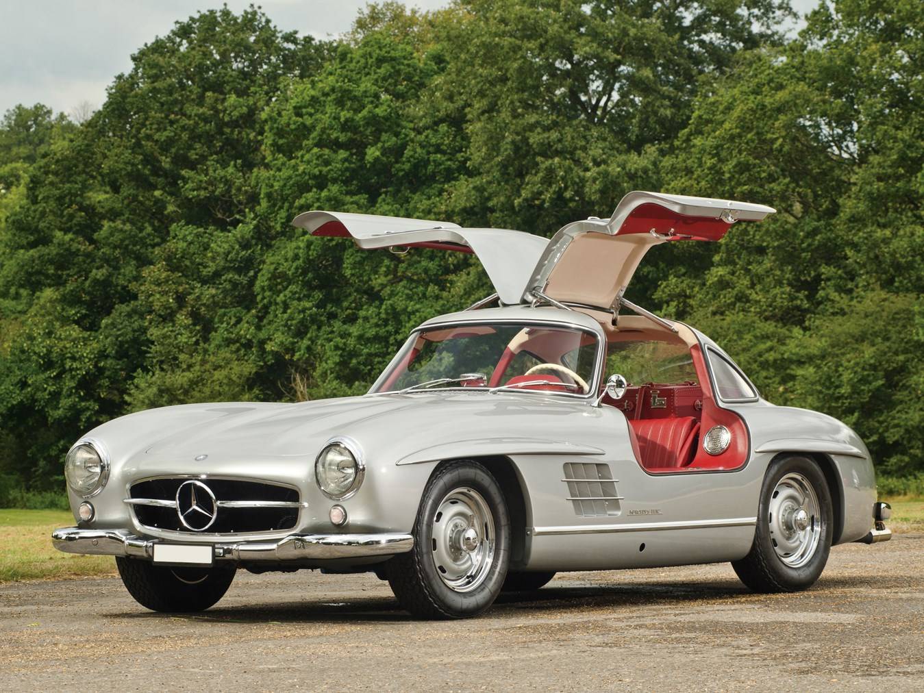 alt="1955 Mercedes 300SL Gullwing"