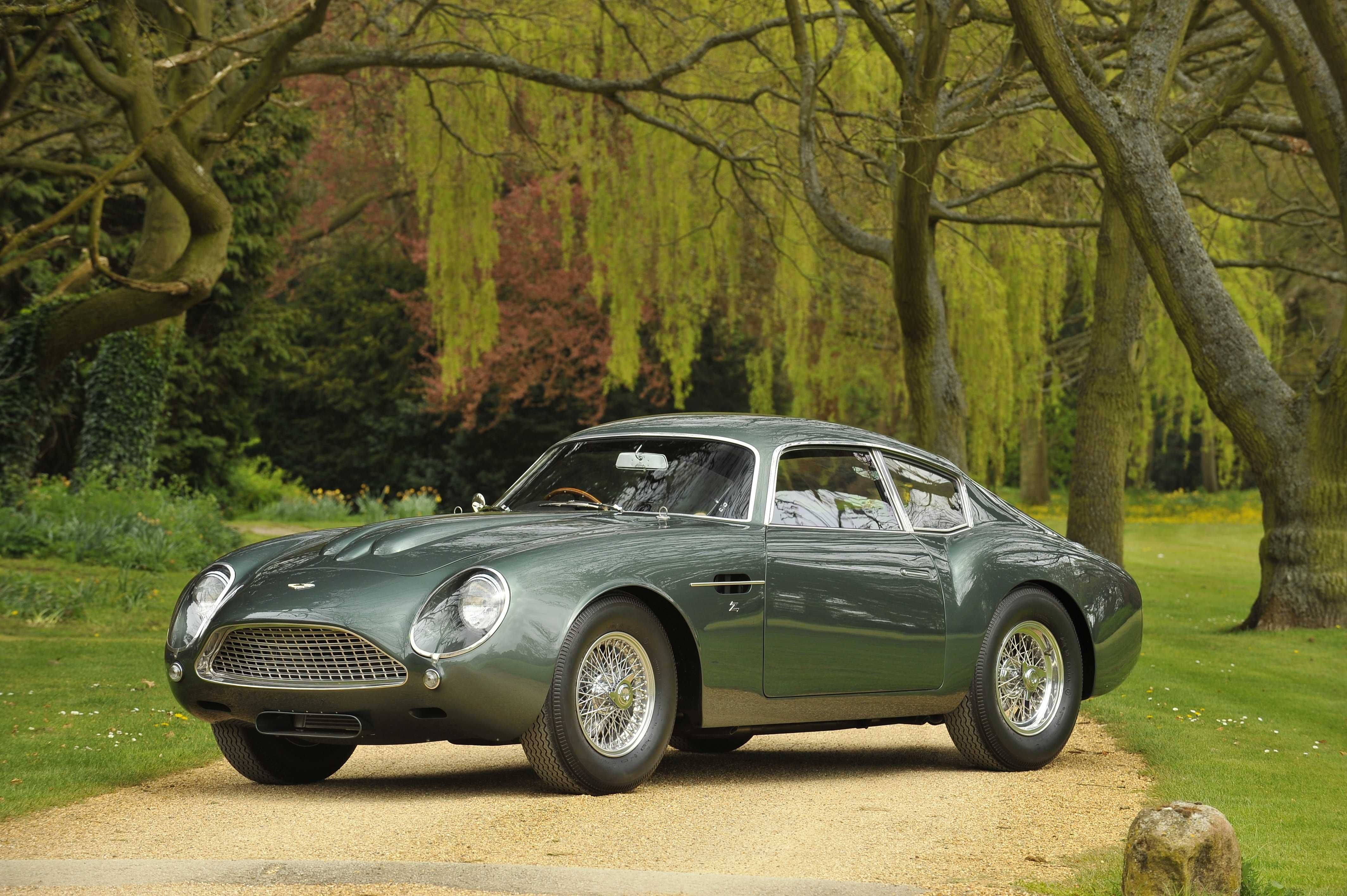 alt="1962 Aston Martin DB4 GT Zagato"