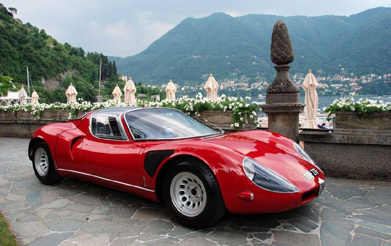 alt="1967 Alfa Romeo 33 Stradale"