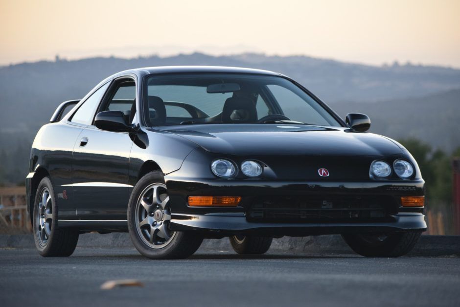black 2000 Acura Integra parked outside
