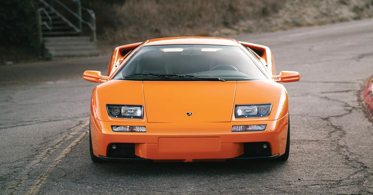 10 Beautiful Sports Cars From The 2000s (10 That Are Not Beautiful)