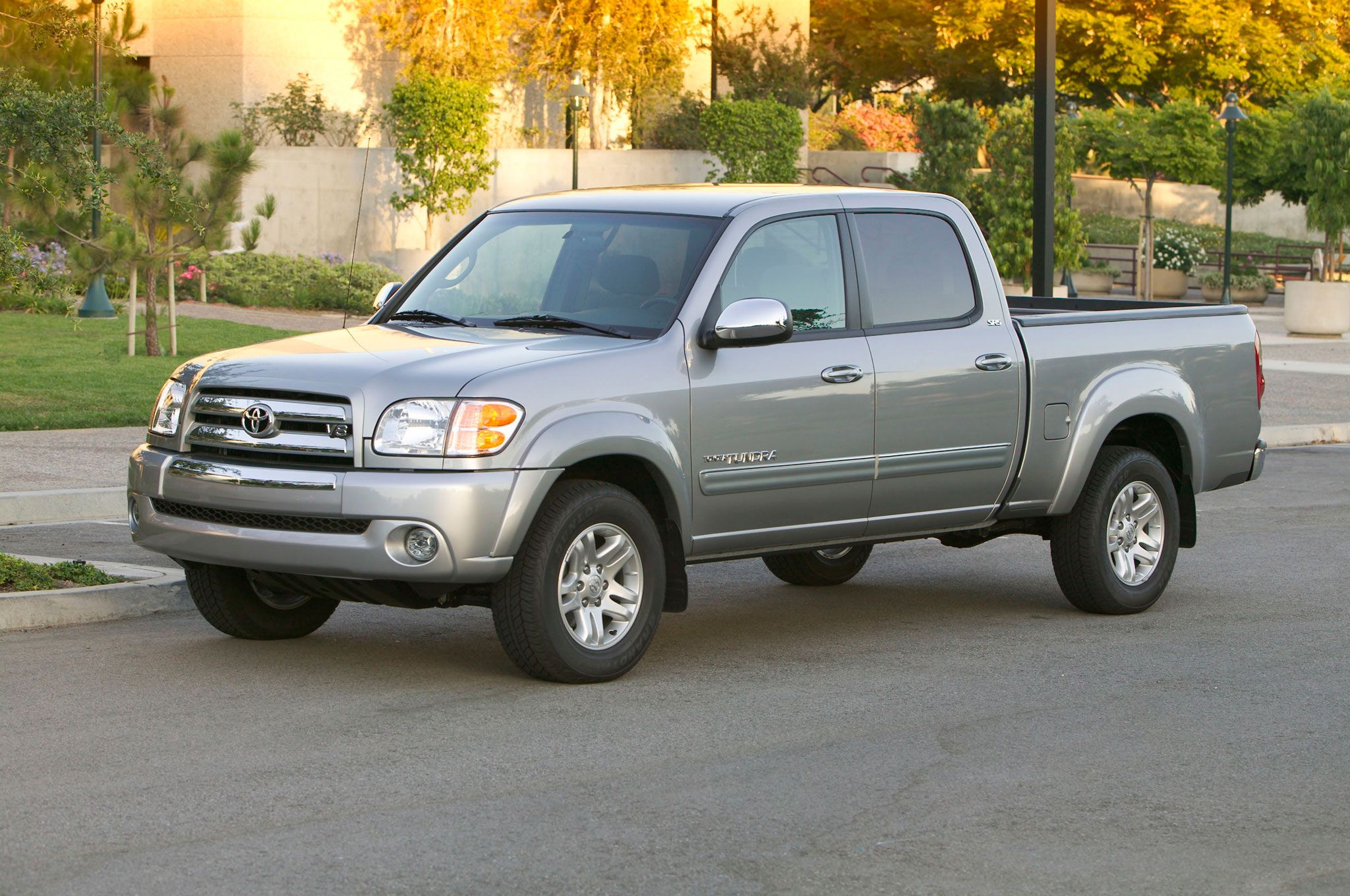 2005 Toyota Tundra parked on the side of the road