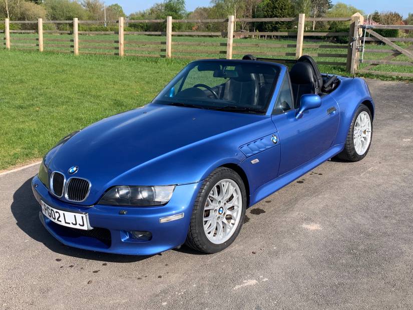 15 Sports Cars Anyone Can Buy For Under $10,000