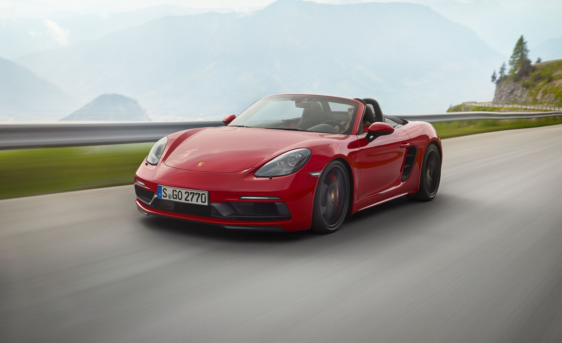 2018 Porsche 718 Boxster (red) - front