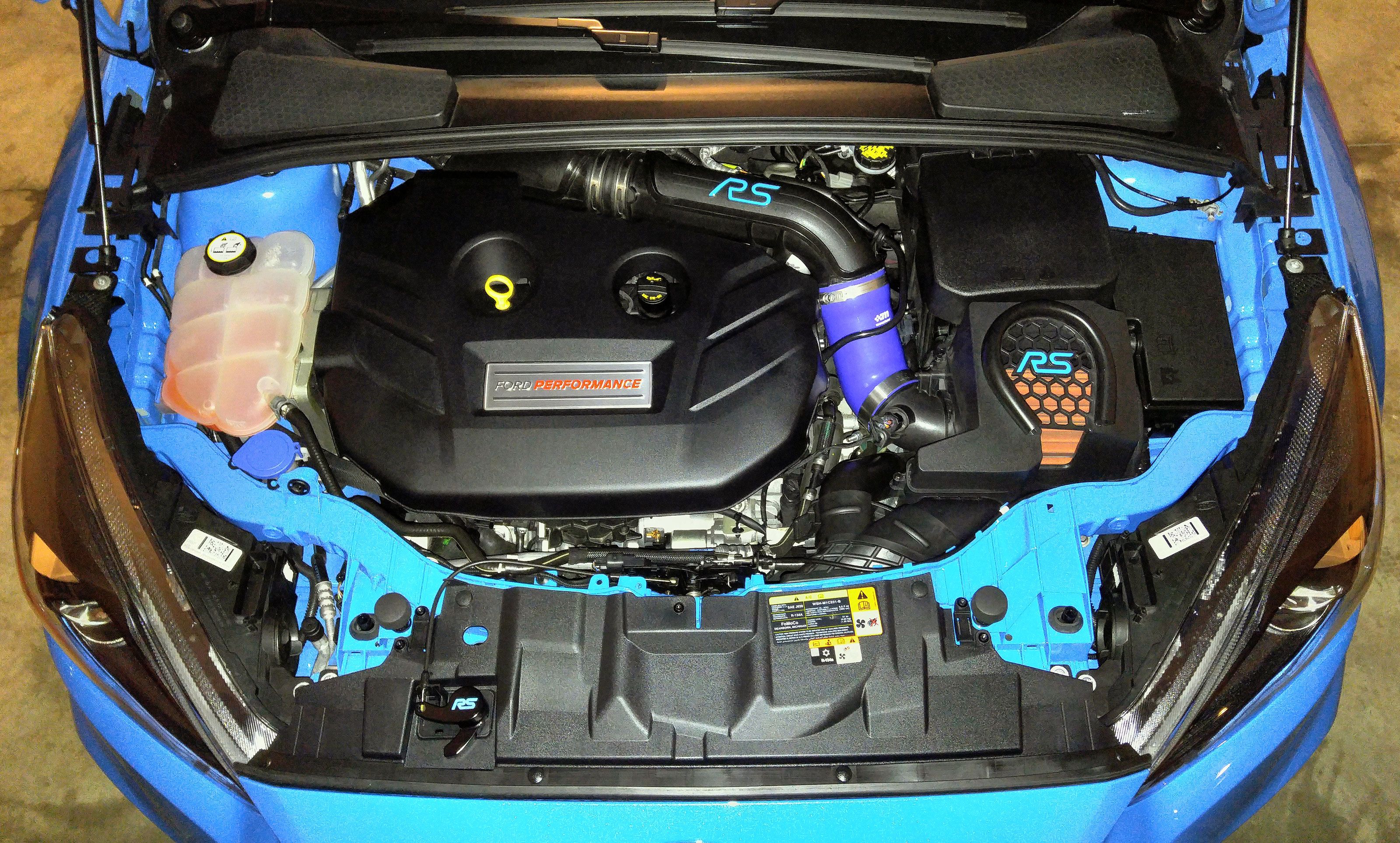 ford focus rs 5 cylinder specs