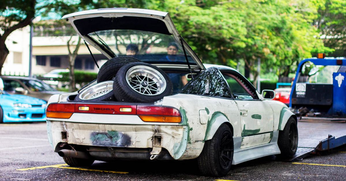 18 Pictures Of Beat Up Cars Owners Refuse To Take To A Mechanic