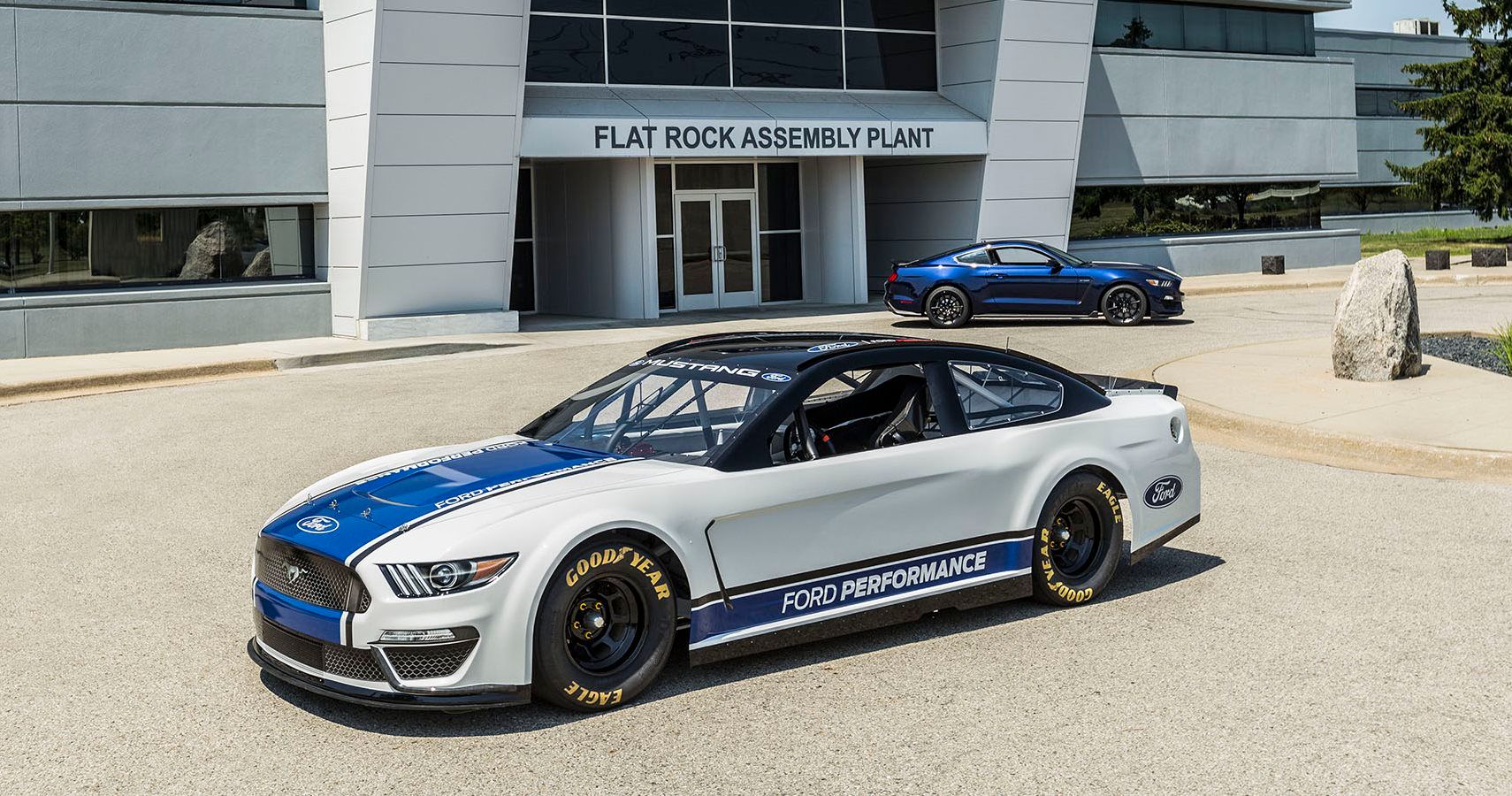 Ford Reveals Their Monster Energy NASCAR Race Car