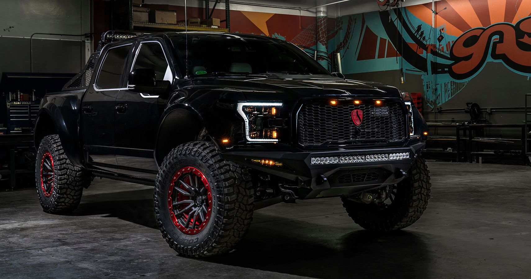 This Ford Raptor Build Completely Revamps The Truck