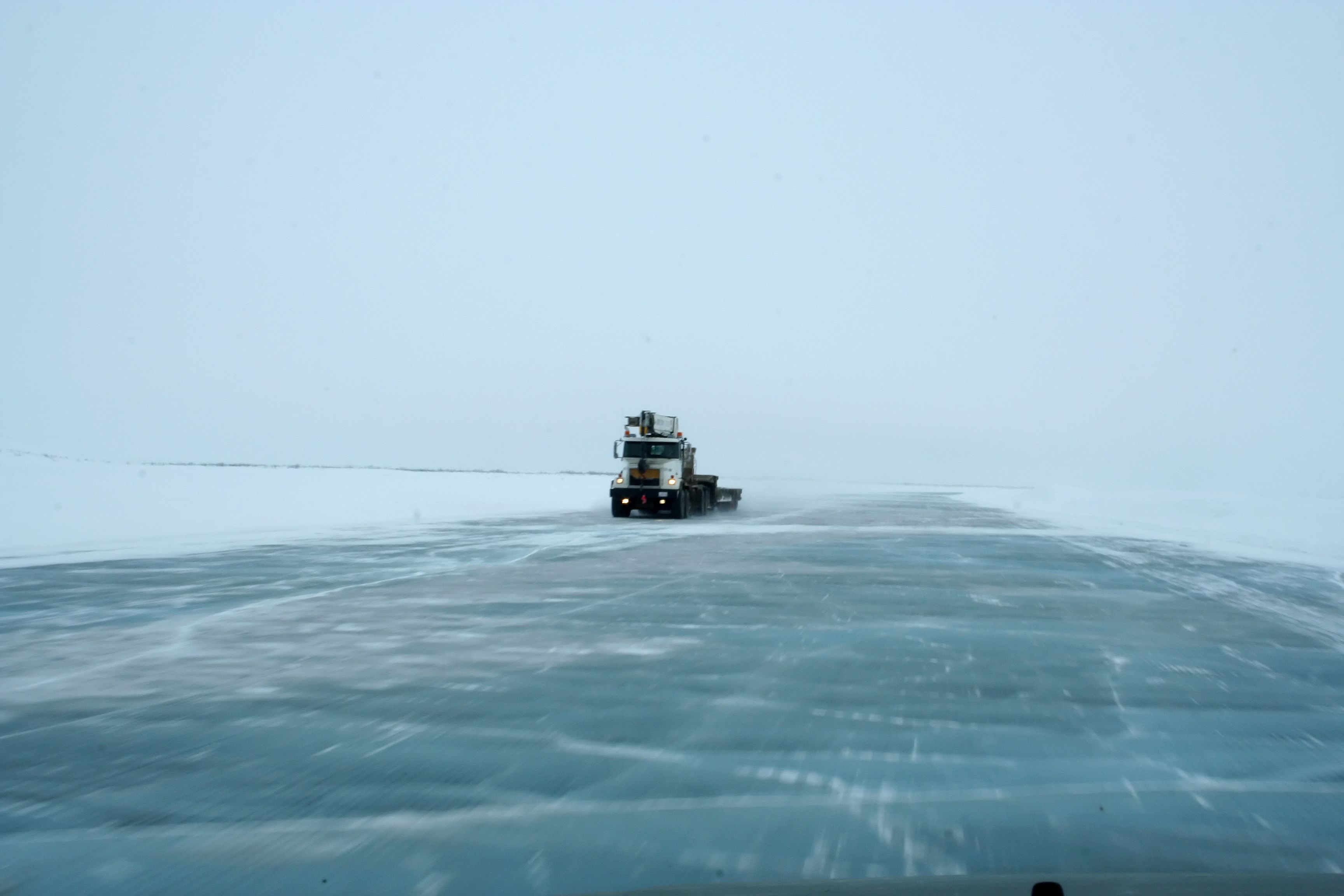 10 Facts About Ice Road Truckers That Make No Sense