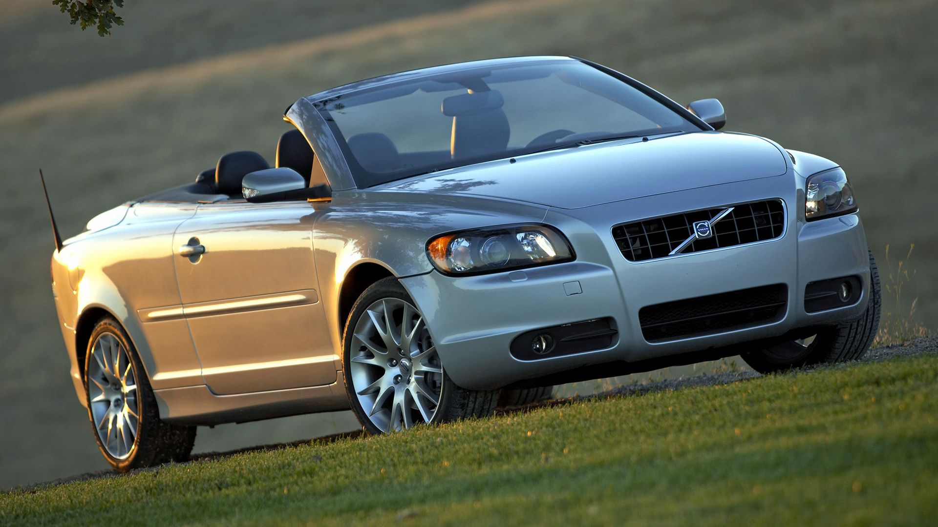 Silver Volvo C70 Convertible front view