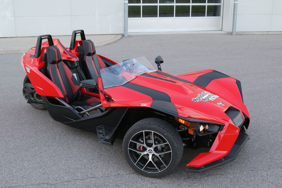 who makes slingshot car