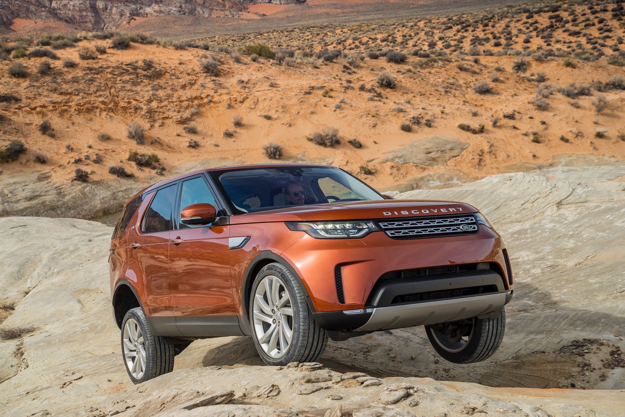 2017-Land-Rover-Discovery-5