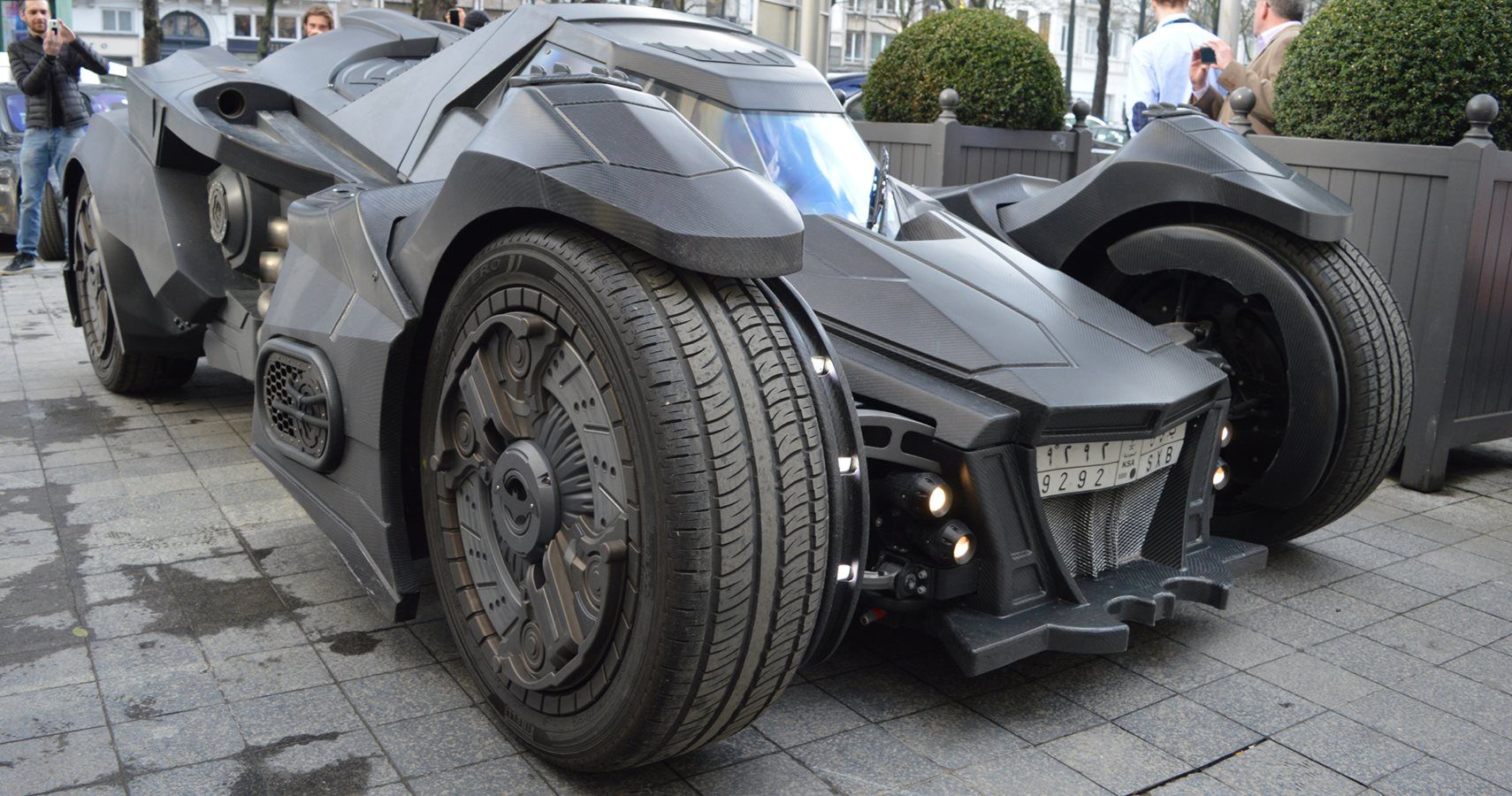 Lamborghini Gallardo Transformed Into Batmobile Straight Out Of Arkham Games