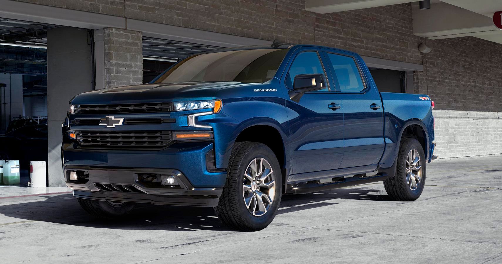 Chevrolet Silverado’s Huge Four-Cylinder Engine Gets Official Fuel Economy Numbers
