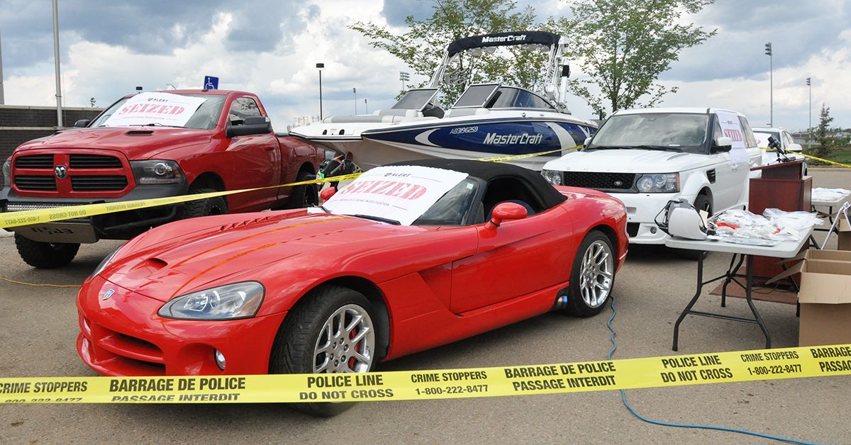 20 Sad Pictures Of Cars That Were Seized
