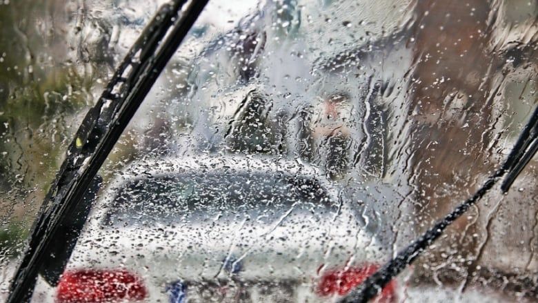 car-windshield-wipers-in-the-rain-