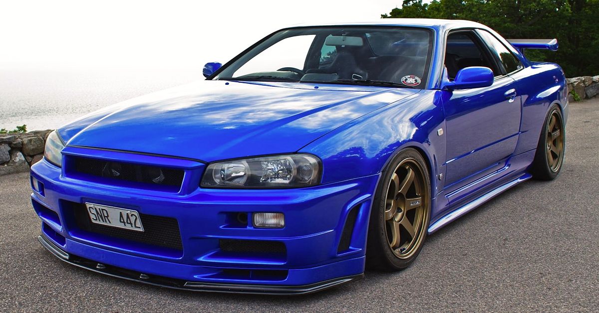 25 Pictures Of Stunning JDM Cars (Above And Below The Hood)