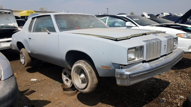 25 Awesome Junkyard Finds That We Never Knew Existed
