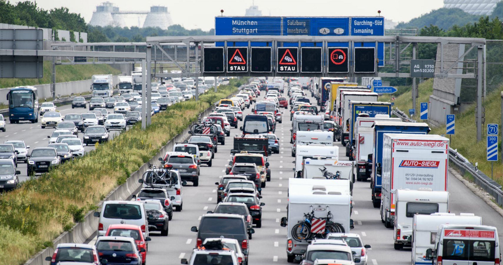 Most Germans Would Prefer The Autobahn To Have Speed Limit