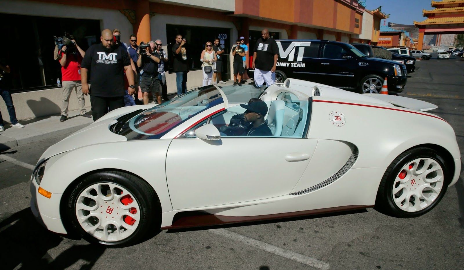 Floyd Mayweather's white Bugatti Veyron