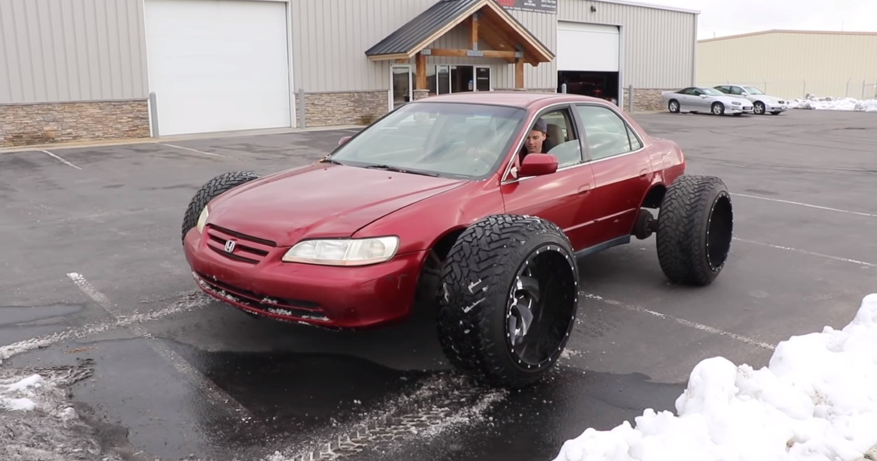 YouTuber Puts Giant Tires On Honda Accord, Somehow Gets Worse At Off-Roading