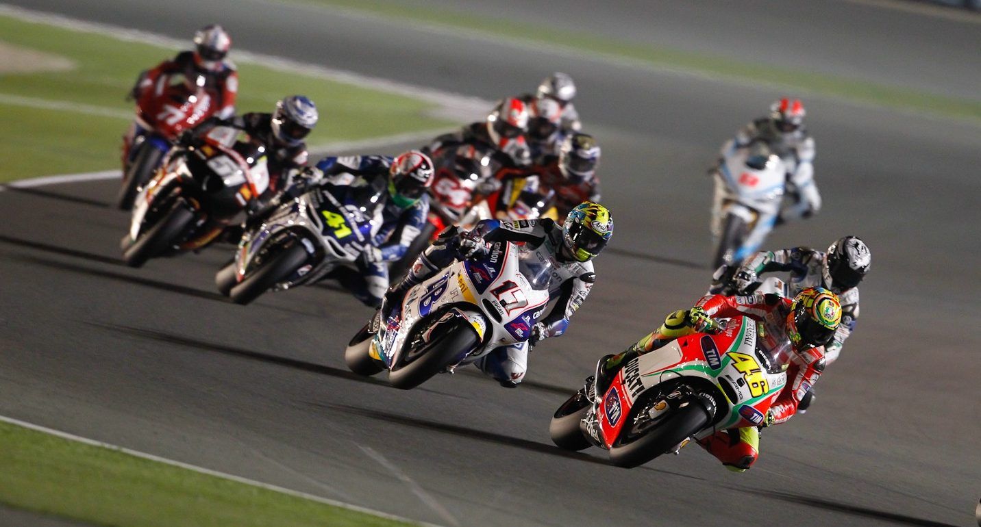 25 Photos From The Most Exhilarating Motorbike Races Across The World