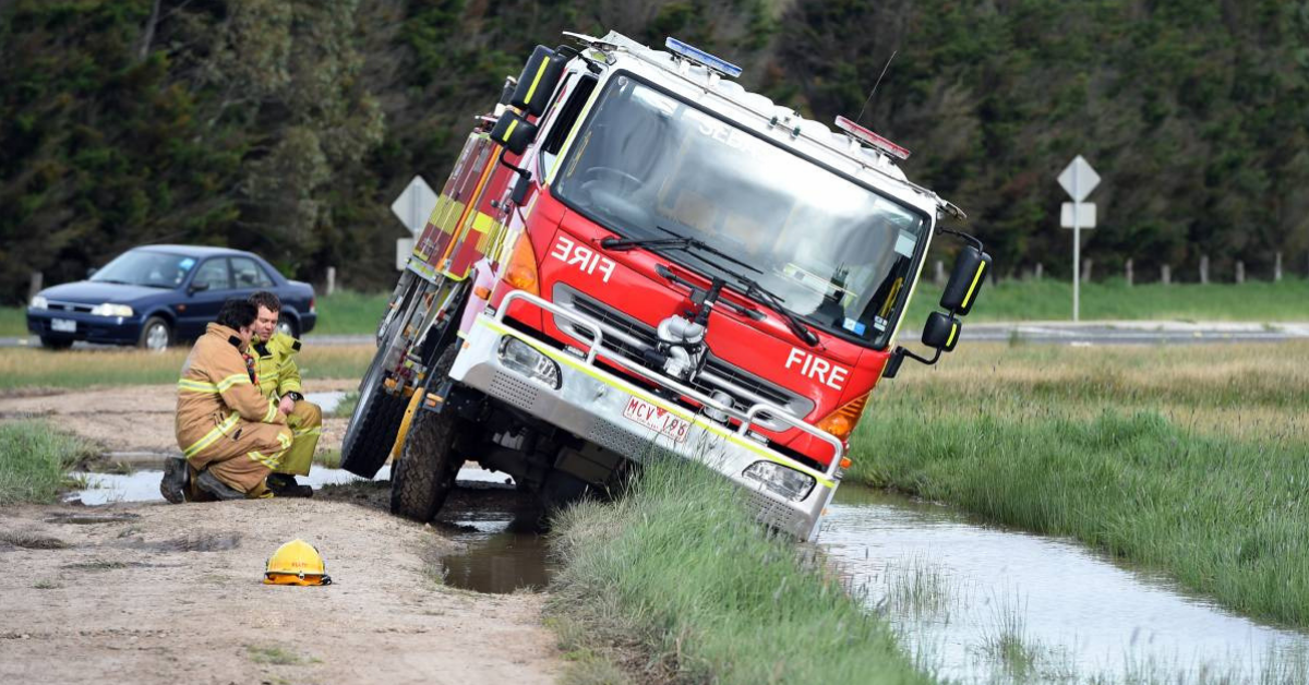 Here Are 25 Photos Of Ambulances And Fire Trucks That Need Our Help