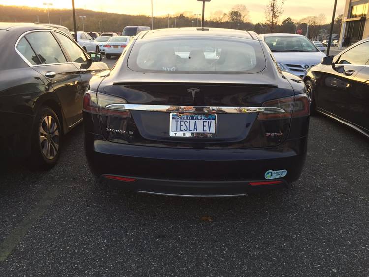 How to Best Personalize Your Tesla License Plate