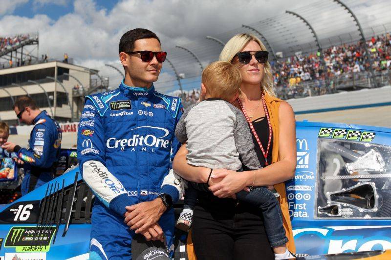 20 Pics Of NASCAR Wives And Girlfriends Every Guy Needs To See Tomas