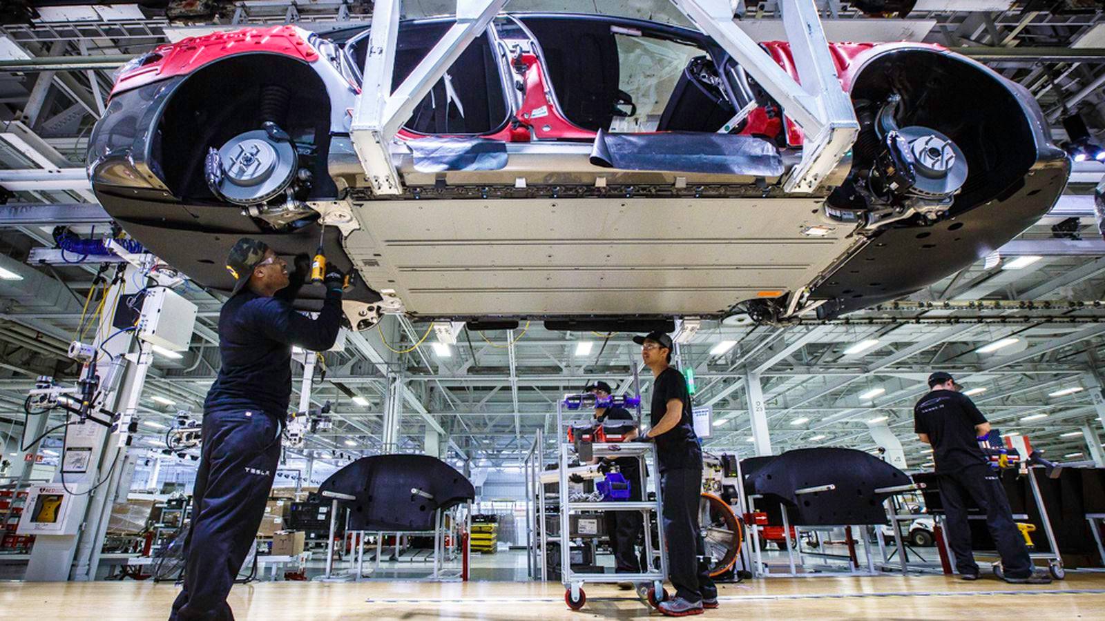 20 Things Tesla Employees Aren T Allowed To Do At Work