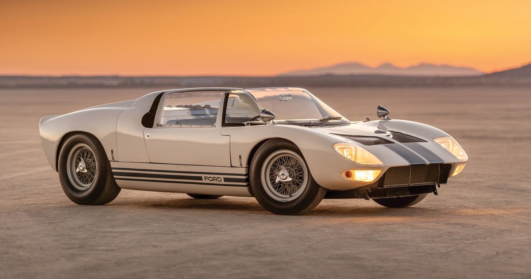 1965 Ford GT40 Roadster Prototype Parked In The Desert