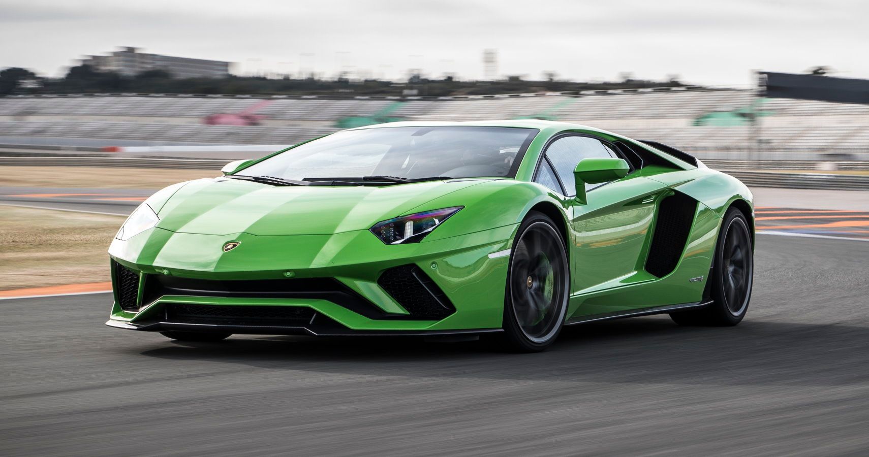 Lamborghini Aventador Replacement Delayed, V12's Future In Doubt