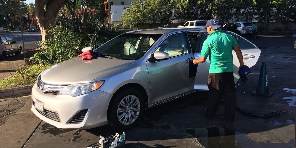 10 Tips For Washing Your Own Car
