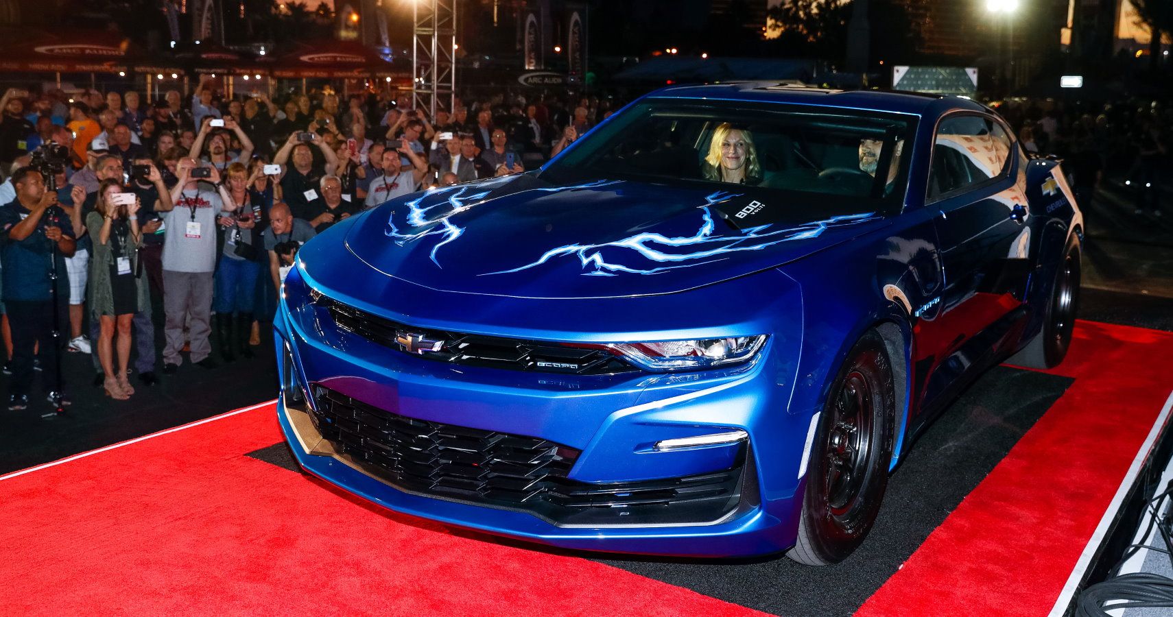 Chevrolet introduces the eCOPO Camaro Concept - an electrified vision for drag racing - Monday, October 29, 2018 at the SEMA Show in Las Vegas, Nevada. Developed by General Motors and built in partnership with the pioneering electric drag racing team Hancock and Lane Racing, the concept race car ??? based on the 2019 COPO Camaro ??? is entirely electric powered, driven by an electric motor providing the equivalent of more than 700 horsepower and 600 lb-ft of torque. Chevrolet estimates quarter-m
