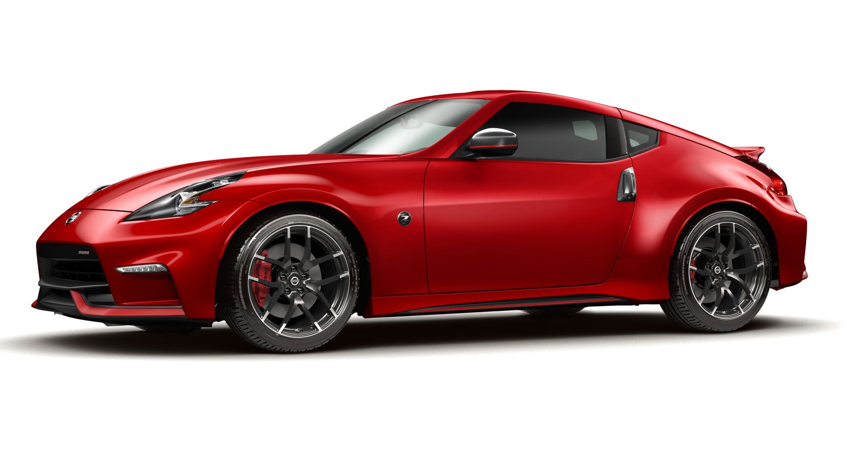 For 2018, the 370Z NISMO continues its role as the ultimate Z??. The changes for the 2018 model year are performance related. Dunlop SP Sport MAXX GT600 high-performance tires, which adopt the same tread pattern as the GT-R, replace the previous Bridgestone Potenza S001 tires. Also, driving response is further enhanced with the addition of a new EXEDY?? high-performance clutch.