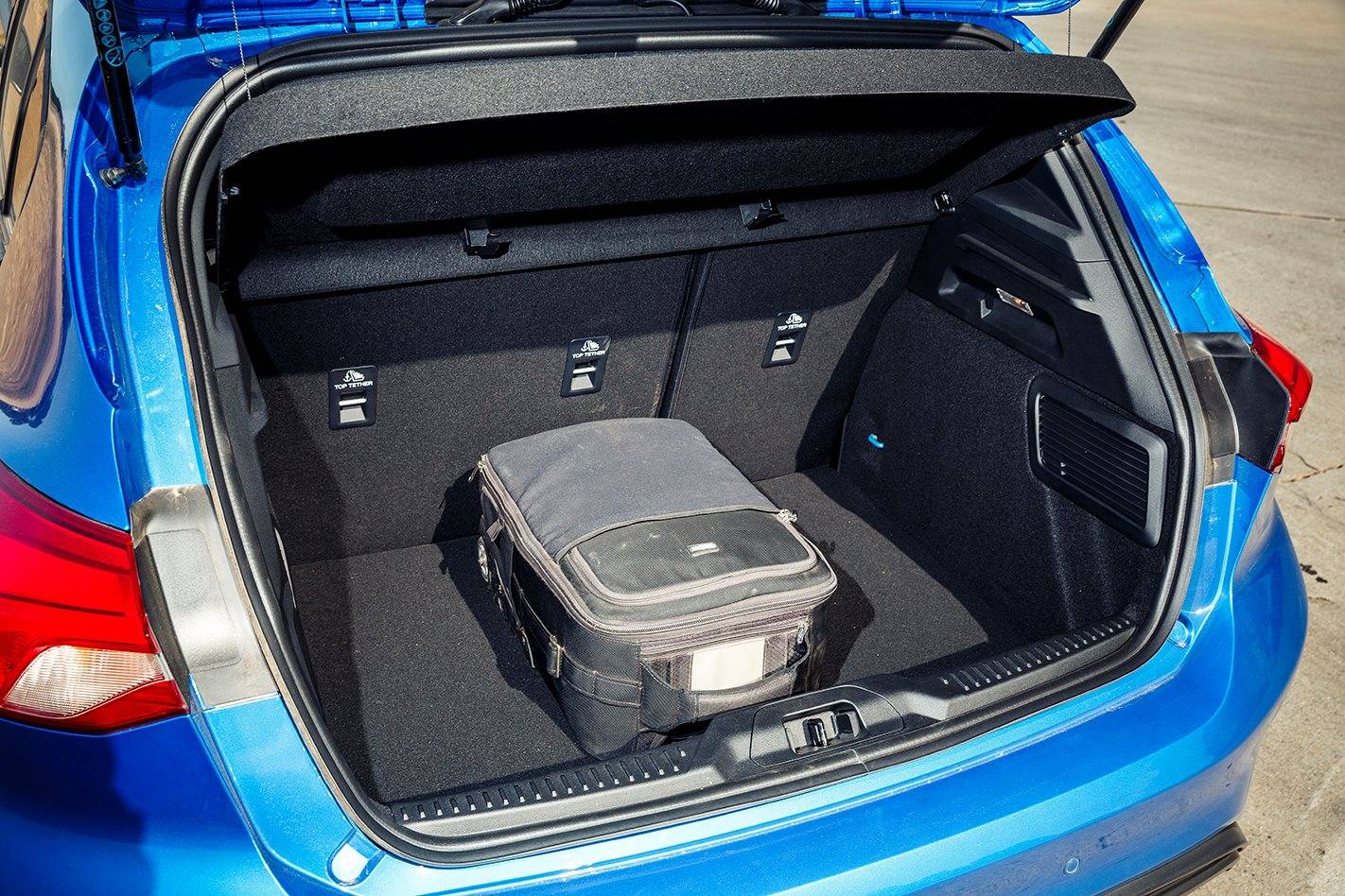 Ford Focus 2 Trunk