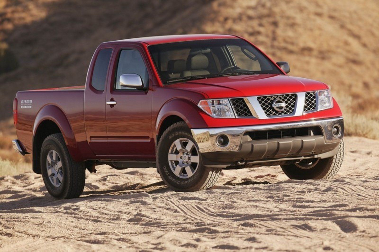 2006 Red Nissan Frontier