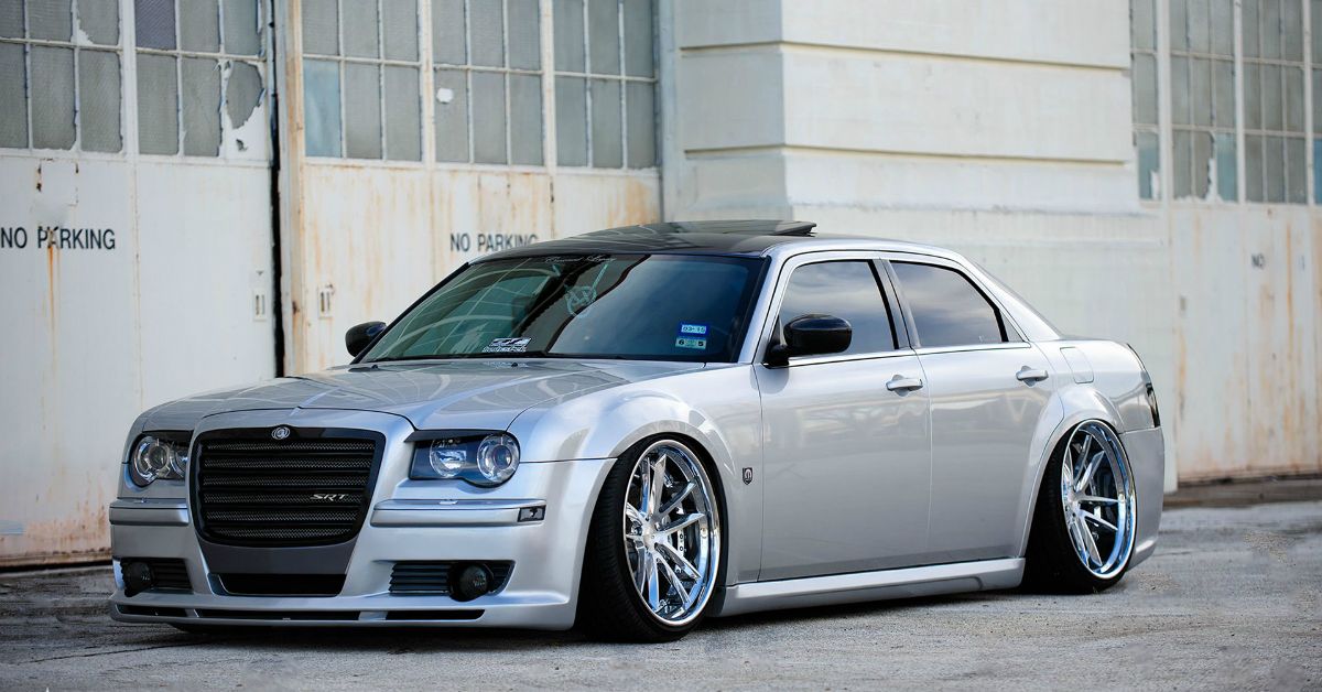 Stanced Chrysler 300 on airbags