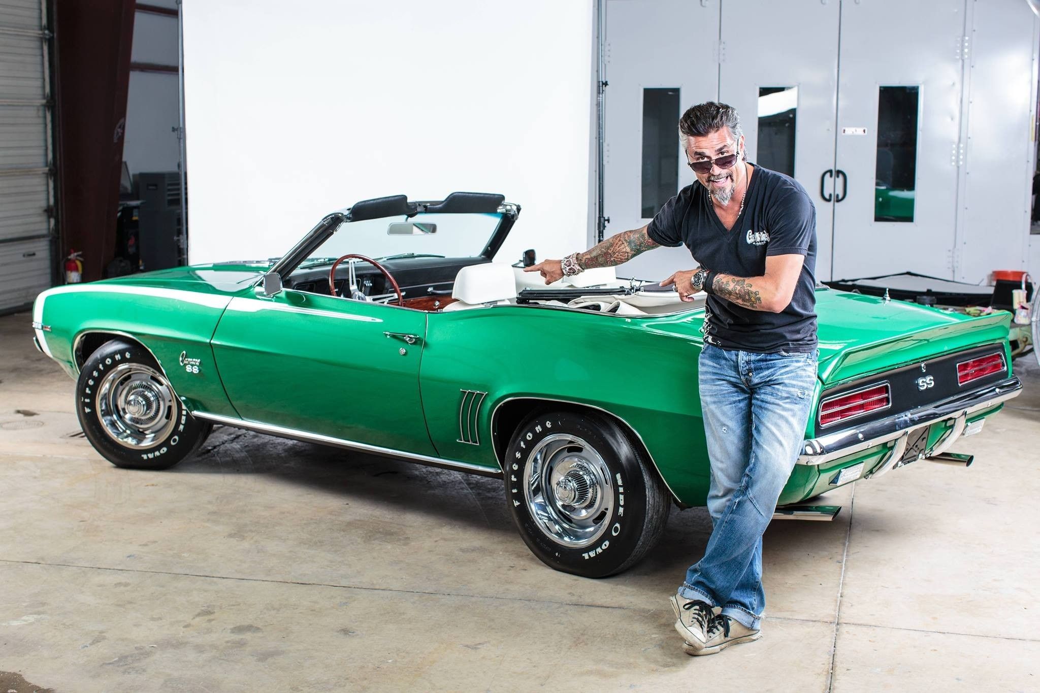 Gas Monkey Garage living from car to car