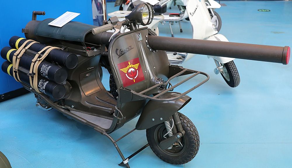 Vespa 150 TAP - this Bazooka scooter was a verified tank destroyer