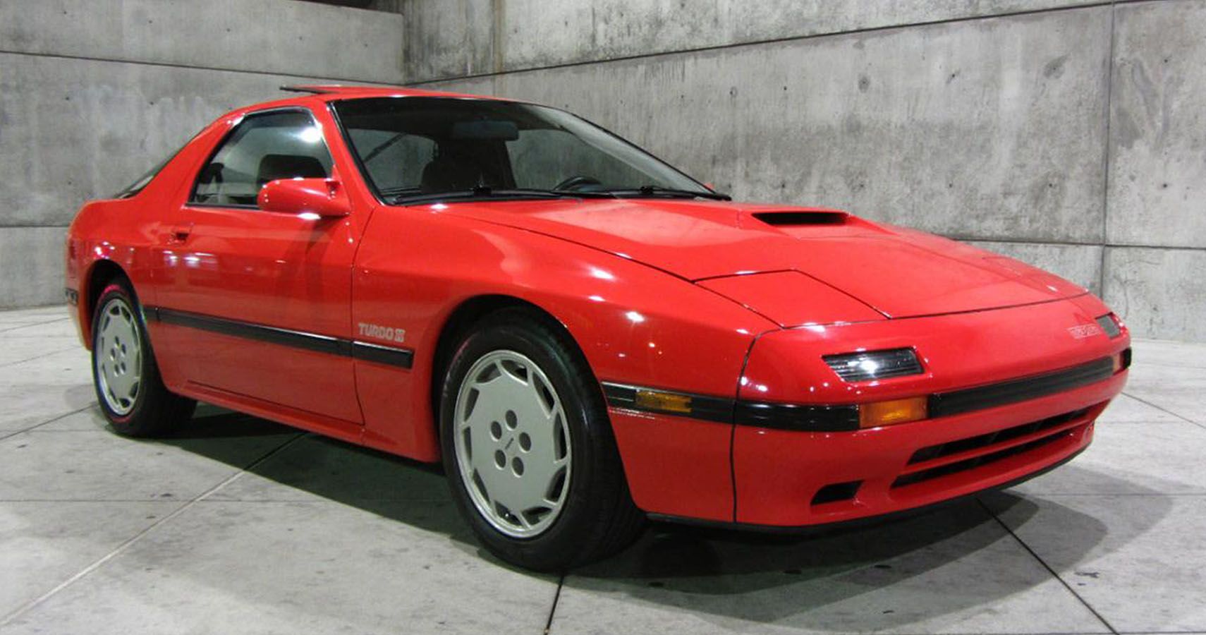 The rotary engine of the Mazda RX-7 was revered
