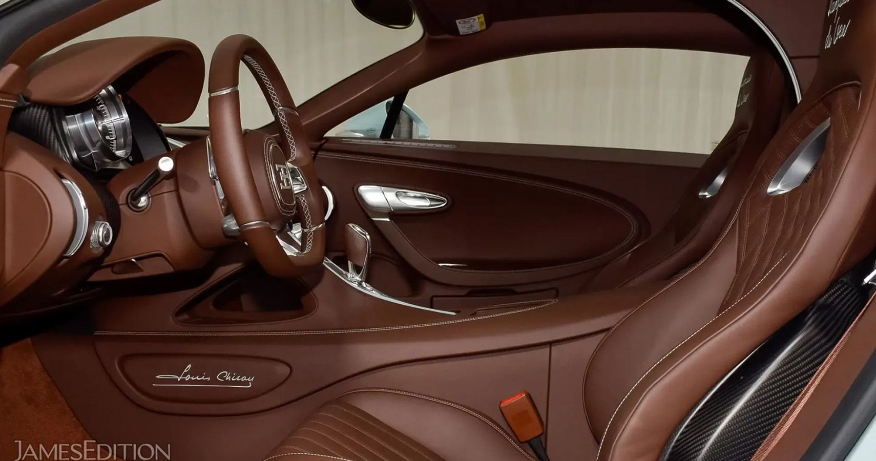 Bugatti Chiron Vainqueur de Coeur leather interior