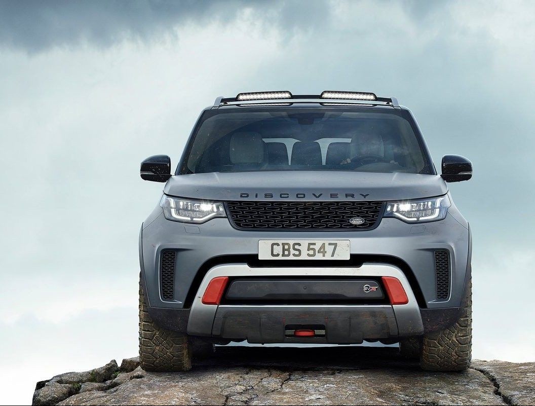 Land-Rover-Discovery-SVX-2018-5