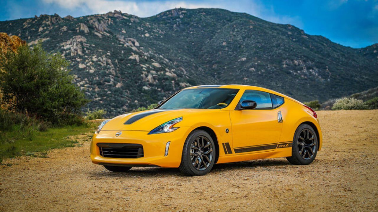 Yellow Nissan 370Z off road